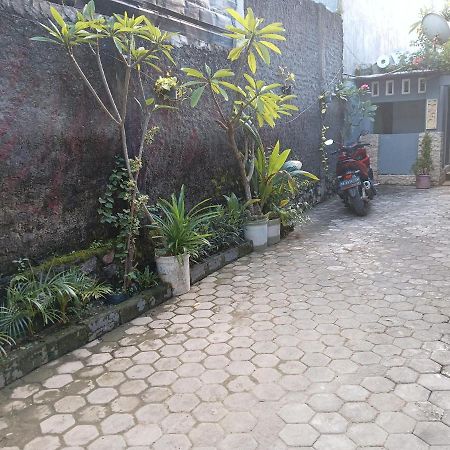 Ayu Homestay Kuta  Exterior photo